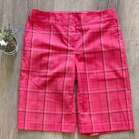 Izod Pants - IZOD XFG Cool FX Plaid Bermudas - Size 2